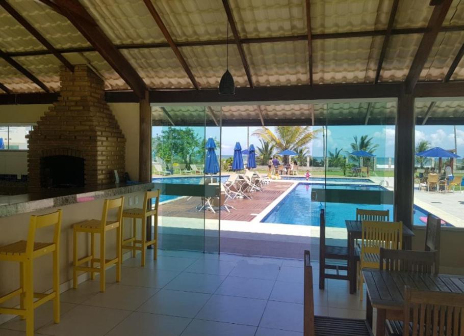 A Beira Mar - Pe Na Areia -